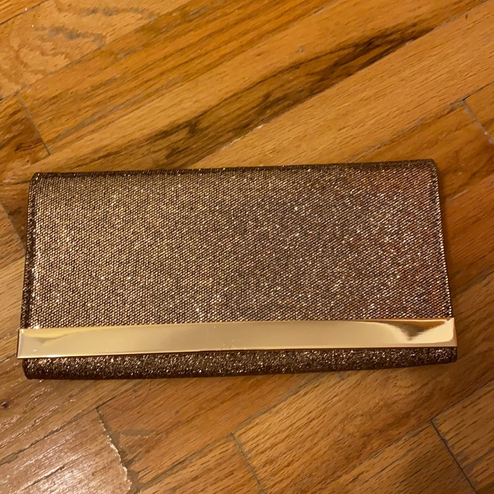 Copper shimmery clutch with chain
